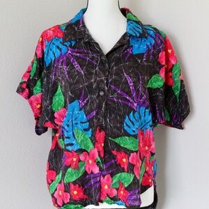 Vintage Black & Vibrant Tropical Print High-Low Short Sleeve Button Down Shirt